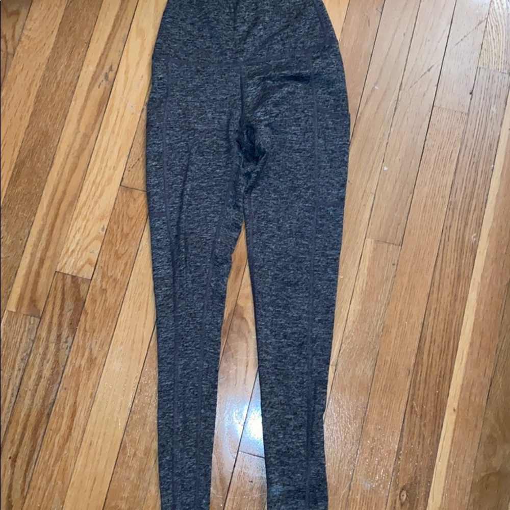 dark grey leggings